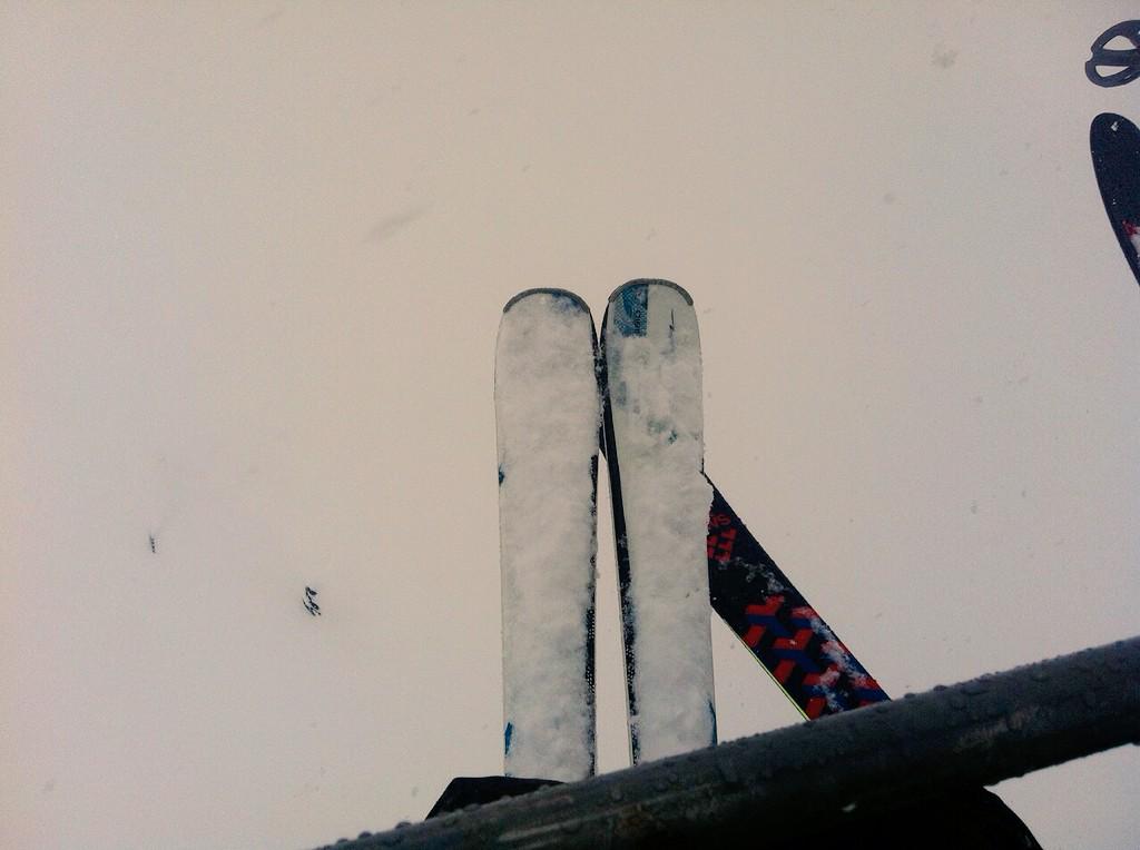 3cesqui's tweet photo. Nos despedimos con pena de @AramonFormigal, como hemos disfrutado los amigos del @3cesqui Hasta la siguiente #Club3C http://t.co/okOqyvrQIW