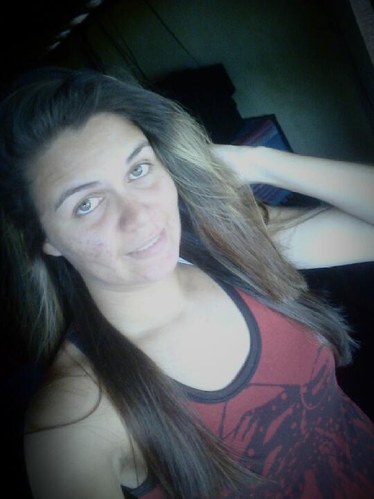 jo_clarissa's tweet photo. Cometo erros sim, sou humana não sou perfeita 
@colaqueésucesso *-* http://t.co/d7RBikdb5F