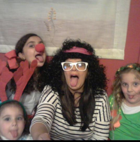 ainhoa_hernandz's tweet photo. "@Marti_maya: No busqueis porque las primas mas tontas del mundo las tengo yo❤❤❤ http://t.co/6xf3G6IkN7"