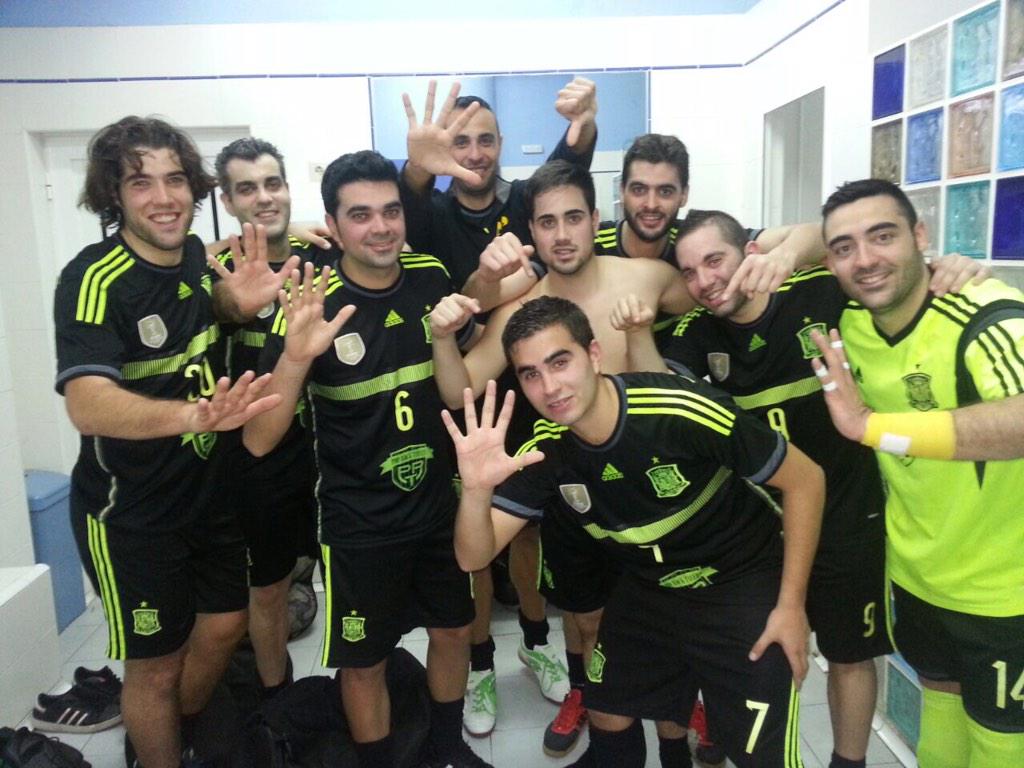 PopRockTavernFS's tweet photo. Grandísimo partido el del equipo hoy para llevarse los 3 puntos. El esfuerzo tuvo su recompensa. http://t.co/ZoeUsbJwjw