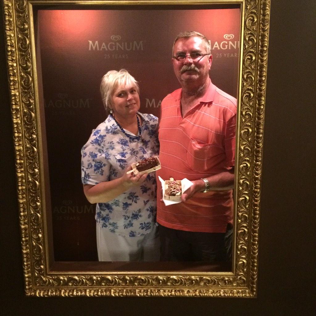 melshaw21's tweet photo. We are making our own @MagnumIceCream @MagnumSA #makemymagnumsa loving it!! http://t.co/Hdh7TLeEa5