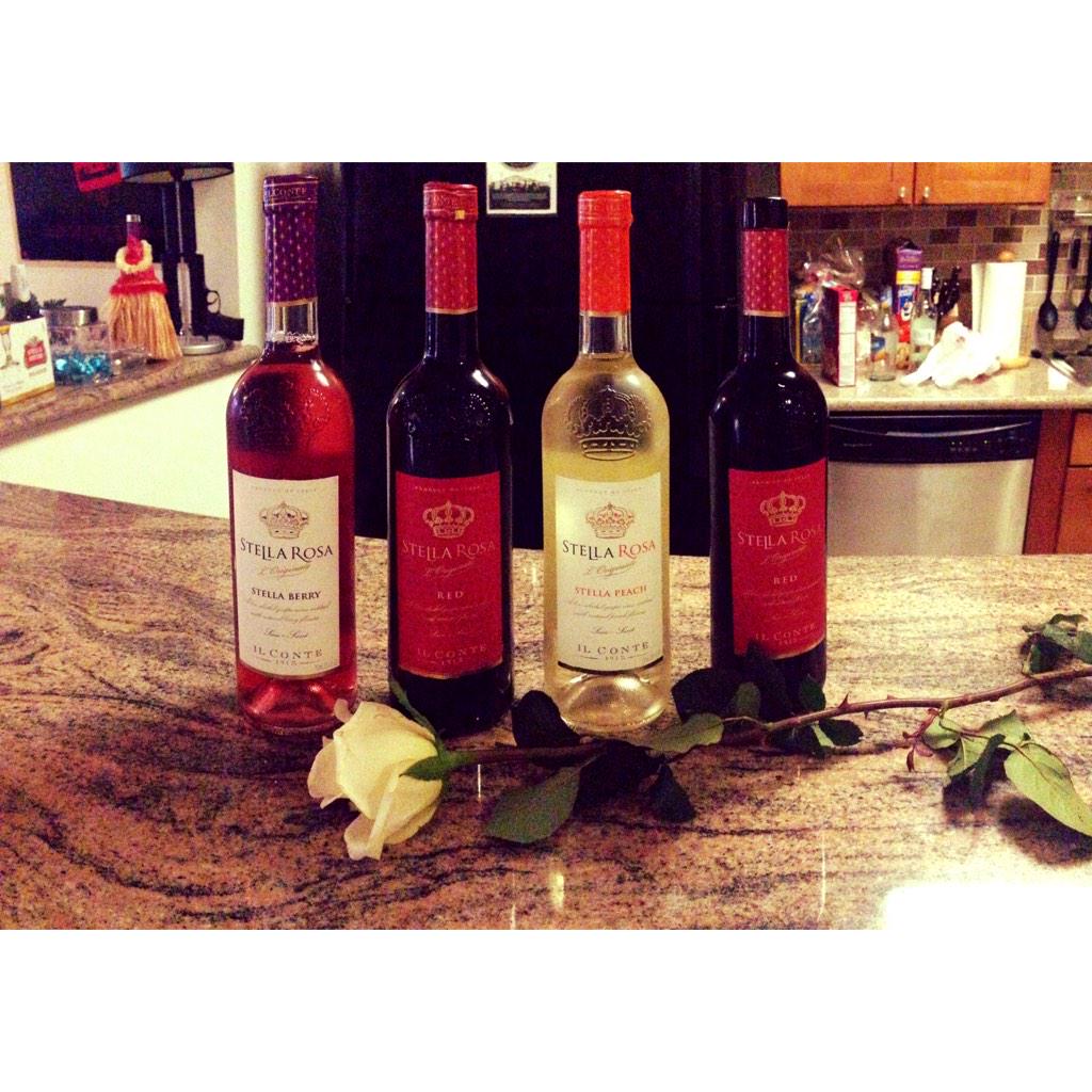 #Stellabrating Valentine's Day with @stellarosawine! Mmmmmm. 🍷❤️ #Stellabratelove #latepost