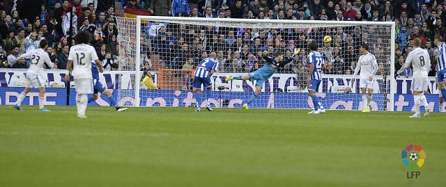 LaLiga's tweet photo. ¿Cuál ha sido para ti el mejor gol del fin de semana? #SienteLaLiga

RT -> @isco_alarcon 
FAV -> @LuisSuarez9 http://t.co/A570iweKZf