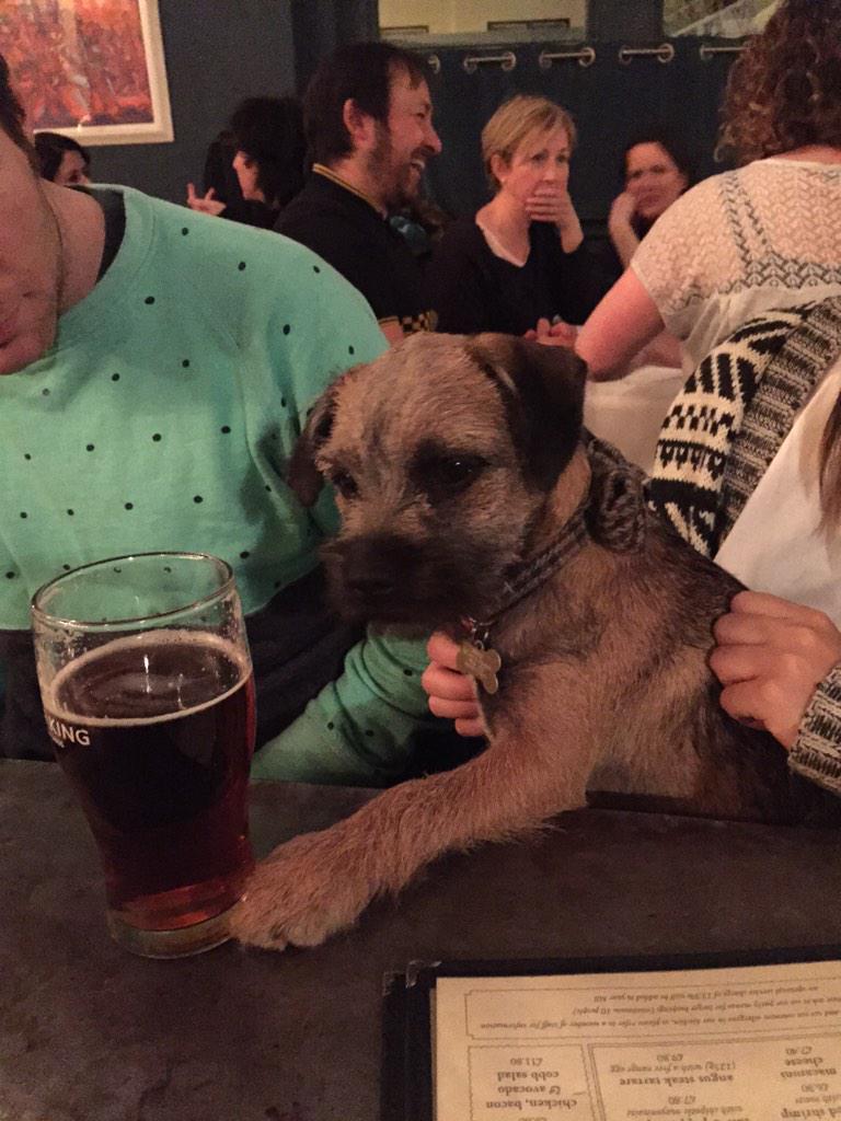 BadBocho's tweet photo. First trip to London so dropped in to a local for a pint of IPA with my Uncle Mick and Auntie Pris! Hangover tomorrow http://t.co/npywRJNzd5