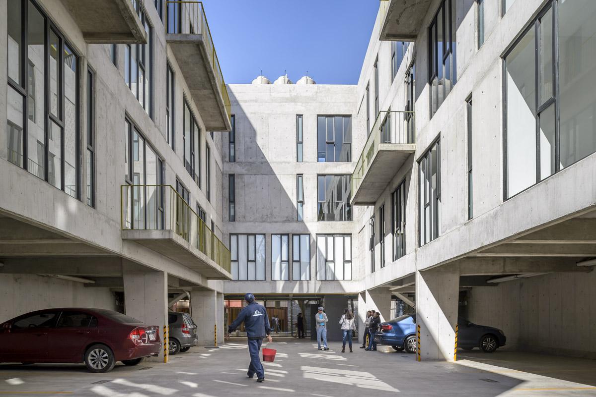 DEAmexico's tweet photo. Mar Tirreno 113.
Un proyecto más de @DEAmexico. 

Cliente: @WELTmexico 
Fotografía: @moritzbernoully 

#arquitectura http://t.co/JwFefIVCm4