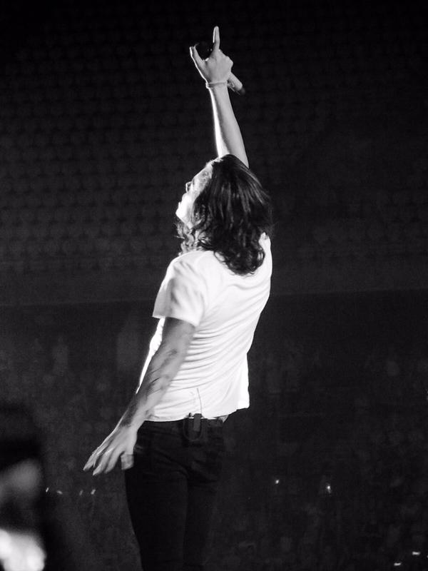 StylesOTRAPics's tweet photo. Harry in Melbourne. http://t.co/K0xqRQZHyp