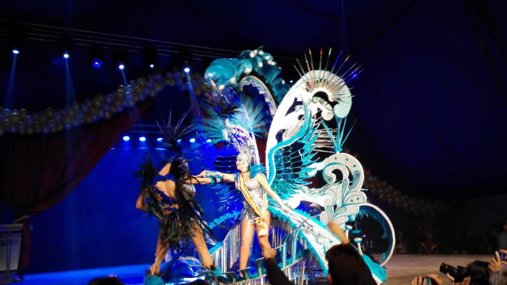 carnavalaribera's tweet photo. Ya tenemos Reina del Carnaval 2015 Felicidades Río. Y felicidades @AlejandraSampe1 @serafin_samper Ahora a disfrutar! http://t.co/Qd6kwiMJo6