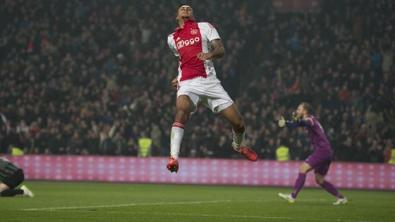 AFCAjax's tweet photo. Zo vier je een mijlpaal! @RicardoKishna scoort #Ajax' 5000ste Eredivisie-treffer. #ajatwe http://t.co/tKE6vPeqzx