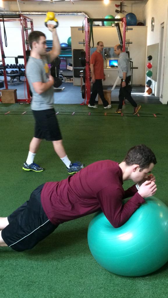 RPP_Baseball's tweet photo. .@cjmetti7 is blown away by brother Rob's picture perfect bottoms up carry #IamettiBrothers #PersonalProgramDesign http://t.co/qe8gzT0ONM