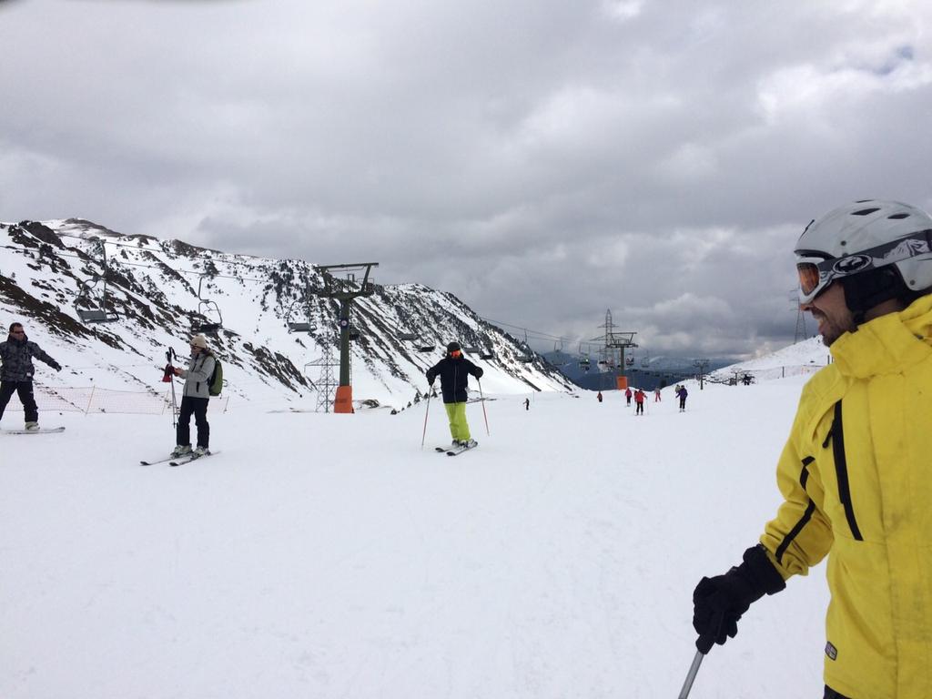 Celebrando el 50 aniversario de <a href="/baqueira_beret/">Baqueira Beret</a> en <a href="/baqueira_beret/">Baqueira Beret</a>, mucha nieve y mu rica!!!