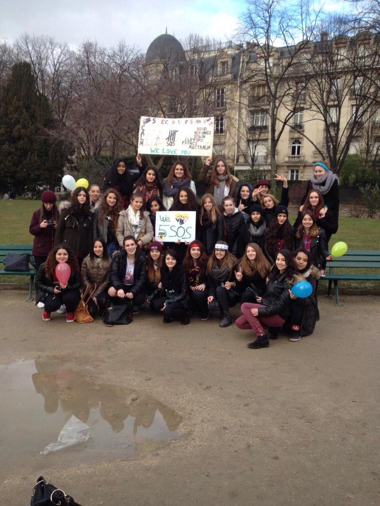IrwinsMeetUps's tweet photo. Paris 5SOS fam had a meetup today
@5SOS #5SOSFamMeetUp #5SOSMeetUp http://t.co/fPIiaVLHuC