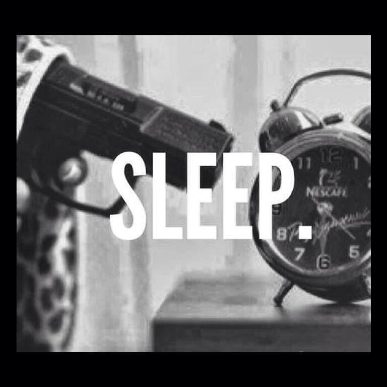 ellara026's tweet photo. Goodnight 😊 http://t.co/61rXoGjSiF