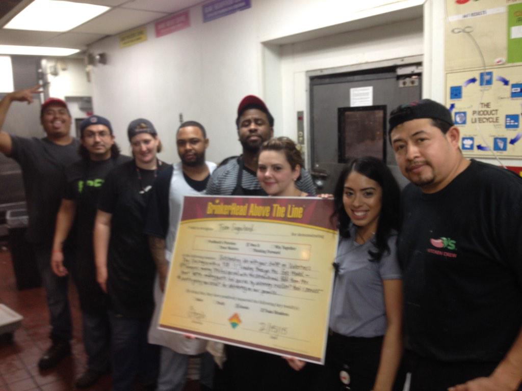 stepherhowell's tweet photo. Team Sugarland clocking in with a 4.88 GWAP for Valentine's Day!  #eggmodel http://t.co/pvTEKi90vP