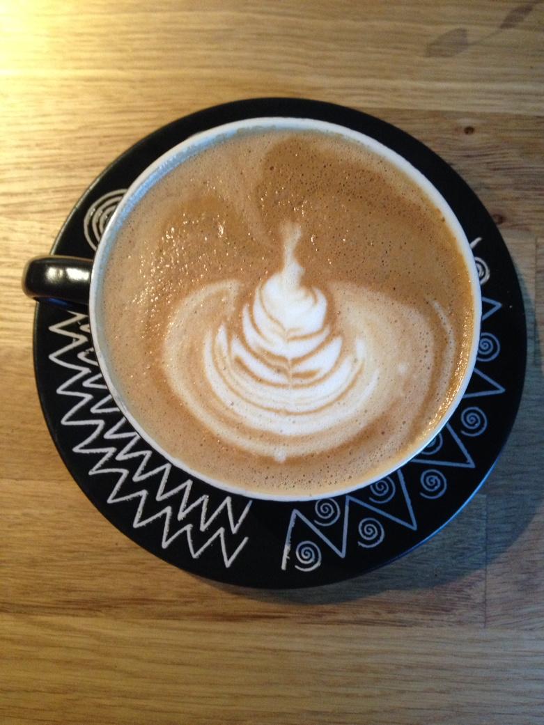Kurbelinski's tweet photo. Lecker lecker Cappucino. An der latte art wird noch gearbeitet, aber es wird. http://t.co/cPlPsqMTOm