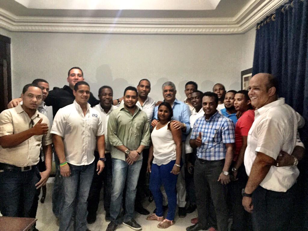 JoelDiazU's tweet photo. @mijrd de Barahona conversa en privado con el próximo presidente de la República @miguelvargasm #unajrdfuerte http://t.co/qh0LeXpxus
