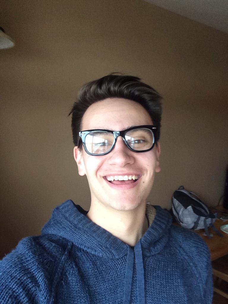 KamilSewDoll's tweet photo. #jakelewis #naturallighting #nofilter http://t.co/wr1kOzwZE3