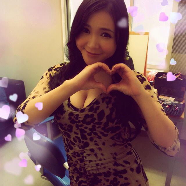 Sk board channel shooting now💗🌟 http://t.co/HMC6obGW6R