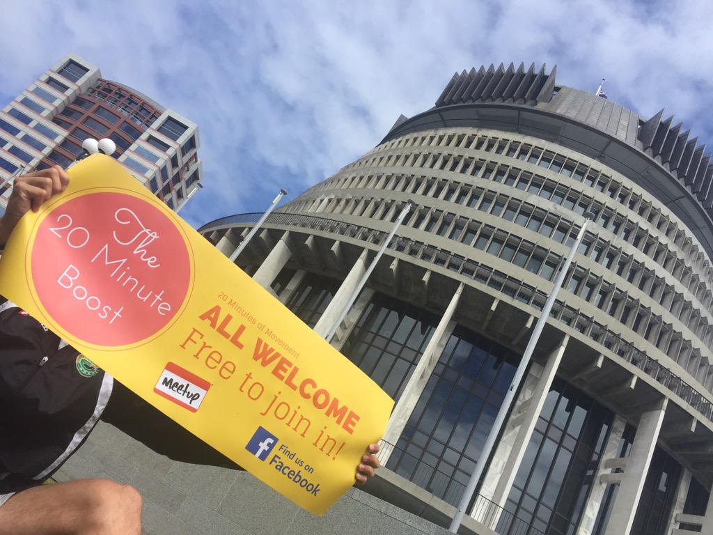 grsmithnz's tweet photo. @WhyWellington only in nz can you exercise for free in front of parliament #boost #movenz #bnb http://t.co/EKCKKVKtyX