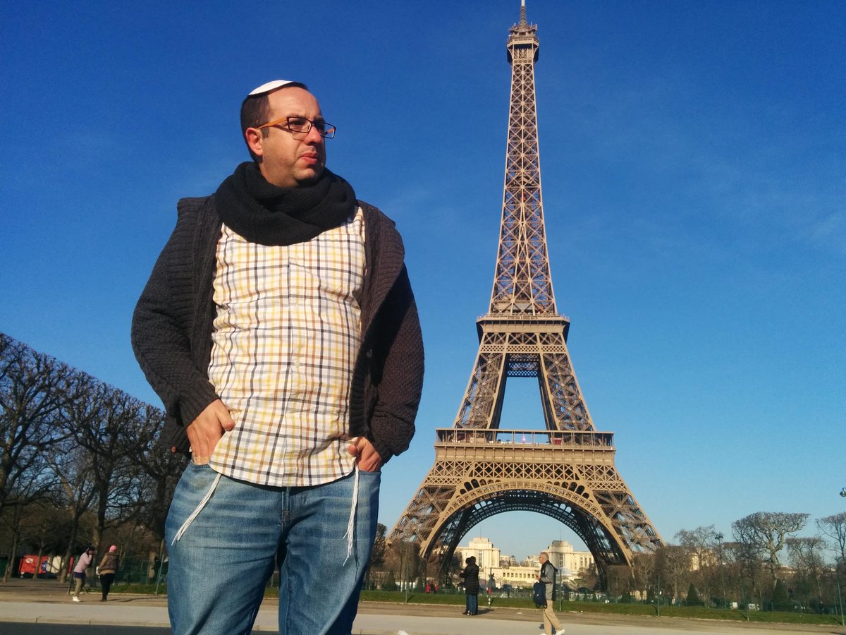Zvika Klein 10 hours of walking in Paris as Jew VIDEO