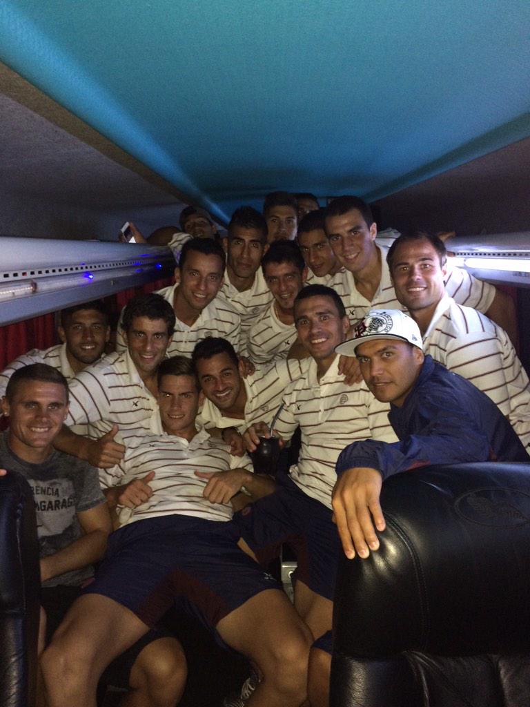 AcostaLautaroOK's tweet photo. Vamos la banda!! Buen inicio , a seguir así. Vamos grana. http://t.co/21cOcwBcvA