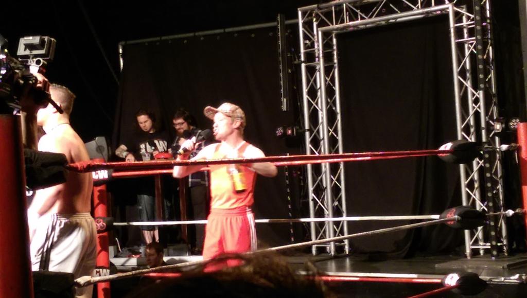 mrmajestic8's tweet photo. What a night at @InsaneChampWres with @ChelseaWatsonnx , @NoamDar and @gradowrestling living legends #combacksoon http://t.co/kzHujG2um7