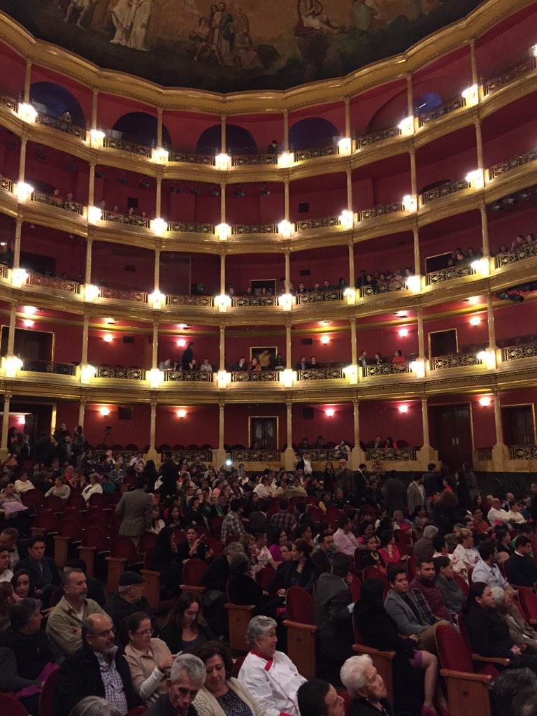 COMEfest's tweet photo. Segunda llamada segunda llamada. El concierto de la clausura esta a punto de comenzar. #come2015 #COMEfestival http://t.co/8xjSSbpZoQ