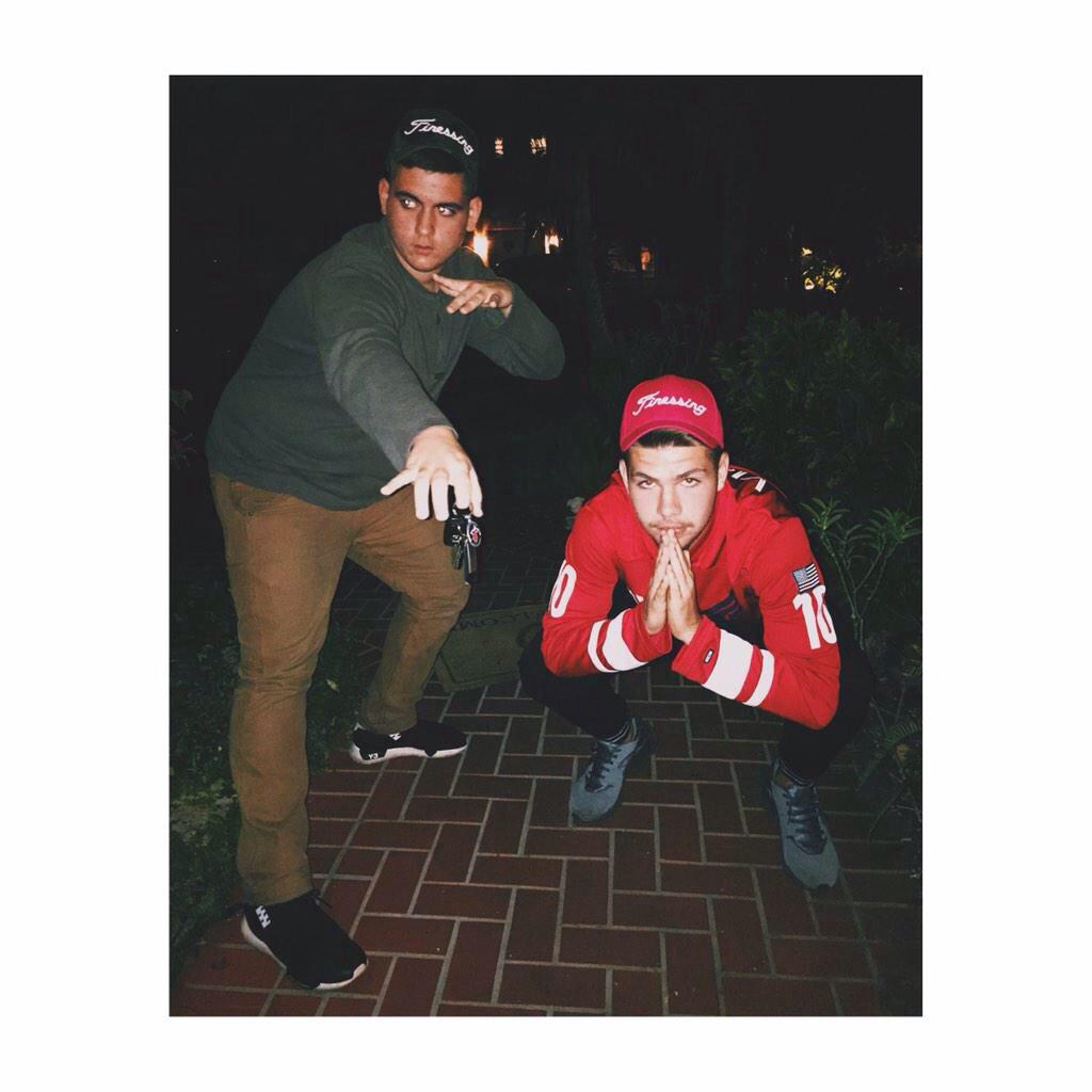 stoltsss's tweet photo. Can't dress with us. #fnid http://t.co/HrNaVJ0BjD