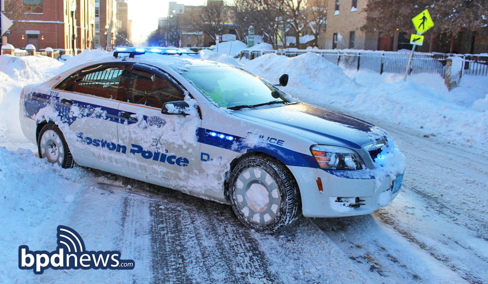 bostonpolice's tweet photo. To our officers, firefighters &amp; EMS folks again working hard to keep people safe during a storm, we say: "Thank you." http://t.co/57M1ThQcGR