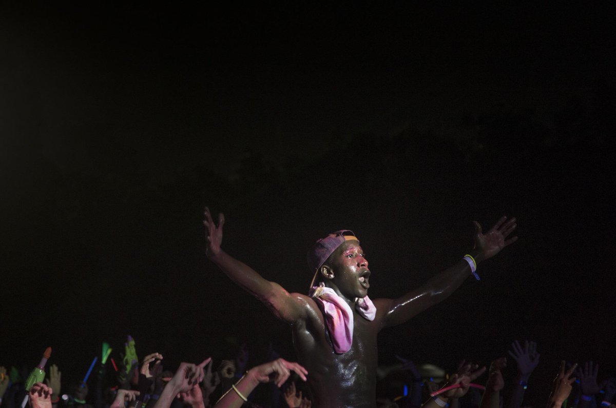 Un hombre participa durante el Festival <a href="/Holi_colorfest/">Holi color Festival</a>, en Yakarta, Indonesia. (Xinhua/ZP)