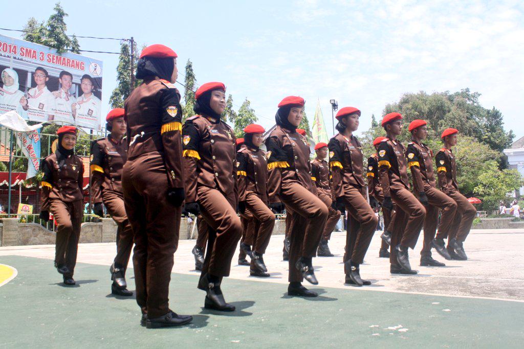 SMA 6 Semarang cc: <a href="/PaskibraHexa/">Paskibra SMA N 6 SMG</a>