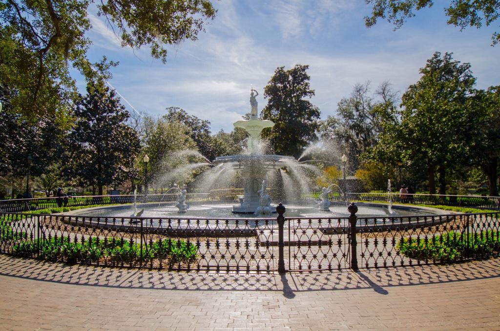 jkhodge's tweet photo. @MarkRHall Think we can get one of these for Helena?  Hate cheating on #HelenaAL but Savannah is Beautiful. http://t.co/HlE5TAOtJO