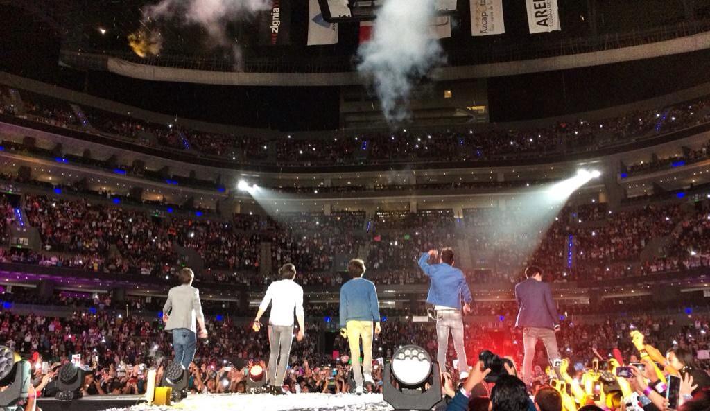 ColateralEfecto's tweet image. Forever with  @somosCD9 😍😭💜💕