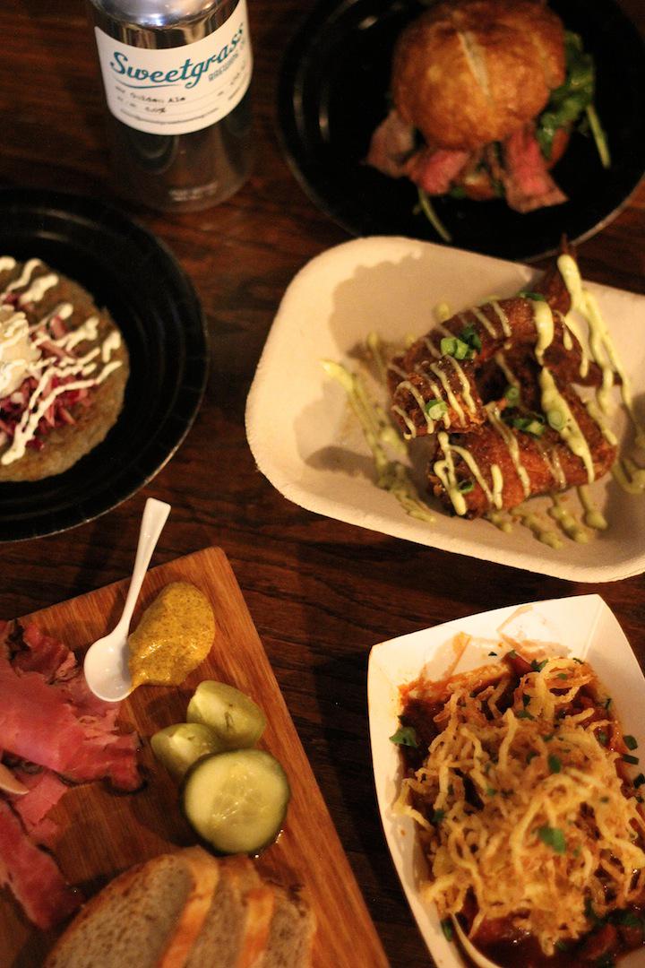 hard6food's tweet photo. small plates, big ideas #rollwiththe6 http://t.co/fHm3JlZ31w