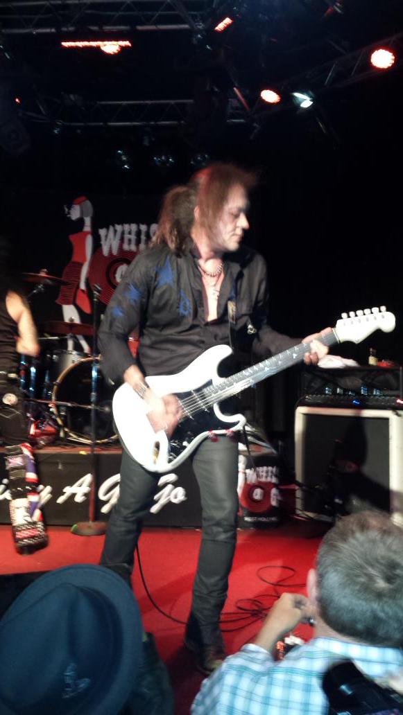 Happy Birthday to one of my fave 80s guitar players Jake E Lee. Happy 58th! 