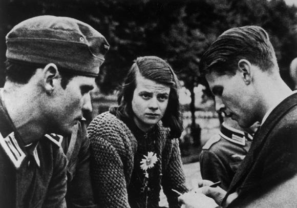 What Did Sophie Scholl and Hans Scholl Look Like  on 2/22/1943 