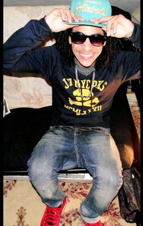 phuckough's tweet photo. x #SOPHMORE &amp; #PHRESHMAN YR #TBT ,MISS MY PHUCKN DREDZ #2chainz http://t.co/XHlI88vQDO