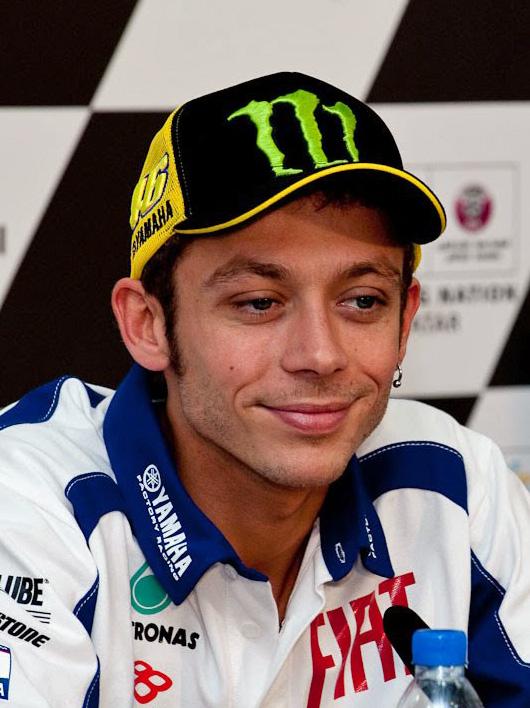 Happy Birthday Valentino Rossi , jadi paling tua nih di antara pembalap lainnya 