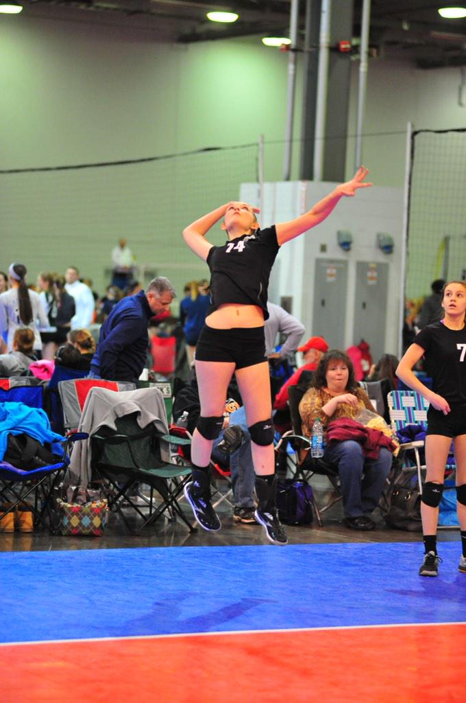 Mikaylah_Duff's tweet photo. Cool freakin' beans #HVVC @HuronValleyVB http://t.co/KHuIIePwYG