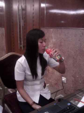 QJuiceID's tweet photo. Serunya ikutan acara Donor Darah @preanger_bdg sambil minum @QJuiceID biar tetap sehat :D http://t.co/flkDl8ypgT