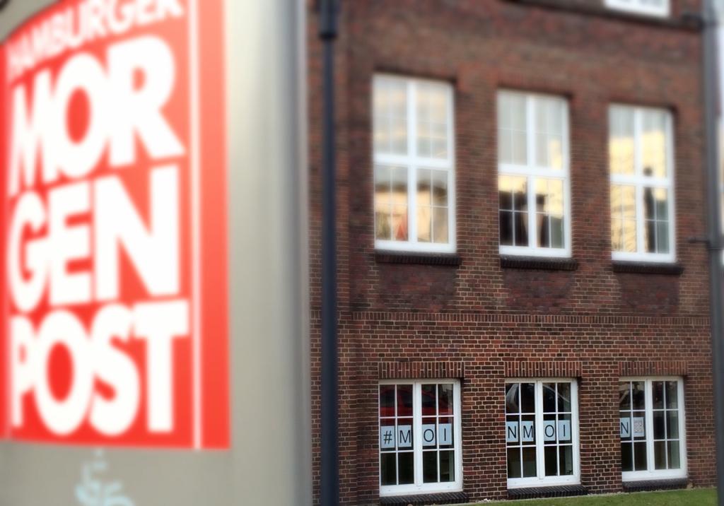 B98kqdrIYAAevIr.jpg:large