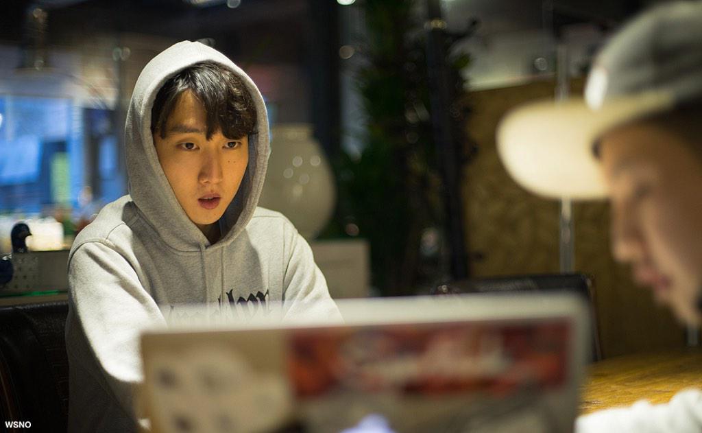 wsnomag's tweet photo. 크루셜스타를 2015년의 시작과 함께 만나봤다. 

INTERVIEW | 크루셜스타(Crucial Star) (by HRBL)
http://t.co/gwbIgChIcO http://t.co/4mSPcIPNKQ