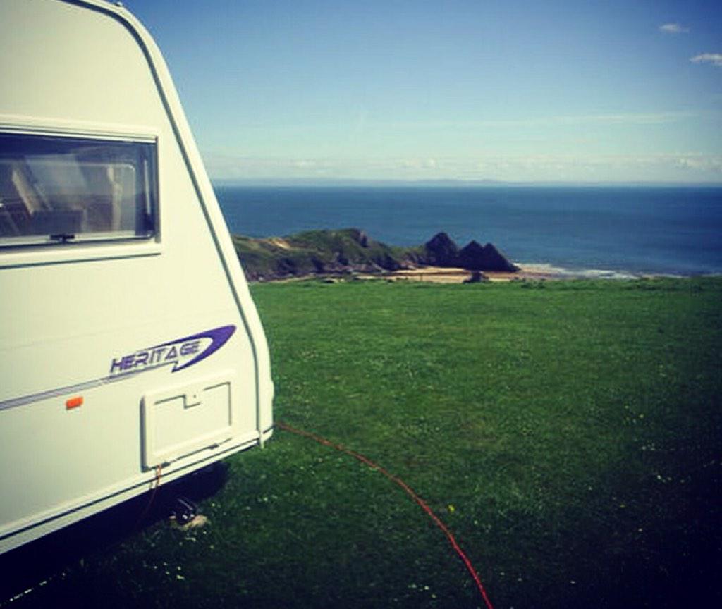 Three Cliffs Bay tweet media