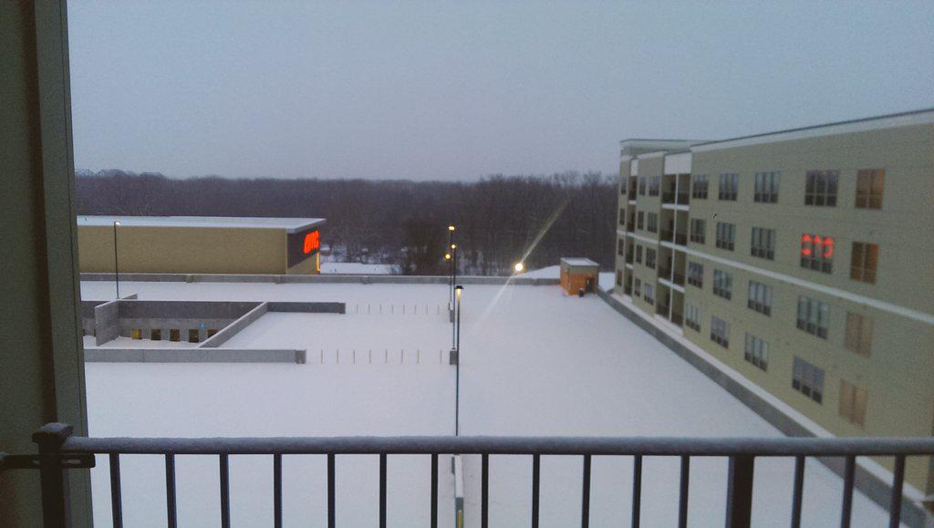 ChrisMatlock75's tweet image. @BreeSmithWx guaranteed someone will be on top of this garage doing burn outs later #whatsecurity?