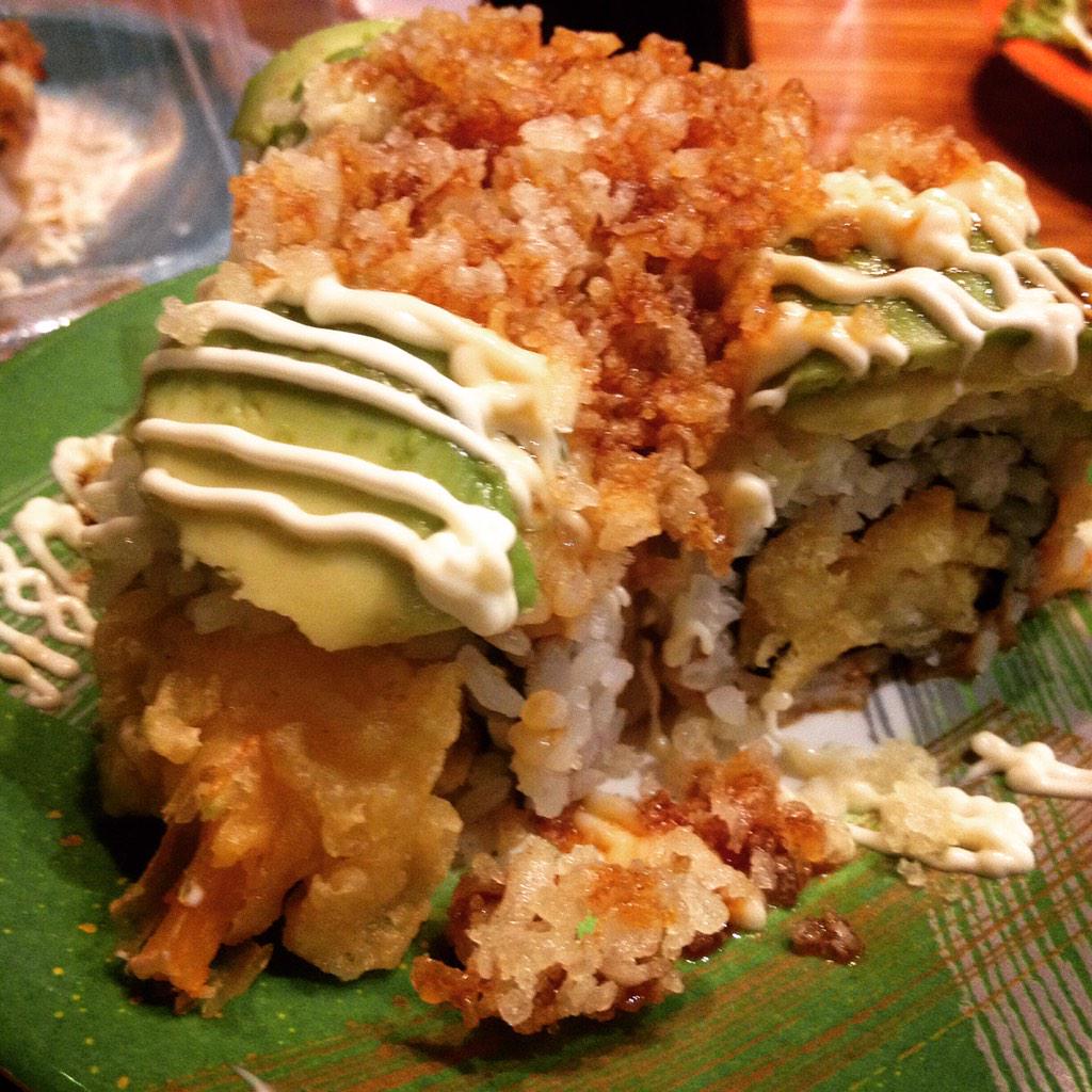 New review - eat until you burst @ Sushi Train in Dee Why. sydneyfoodlovers.com.au/sushi-train-de… #sushitrain #sushi #sydfoodbloggers