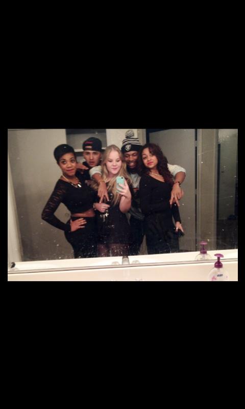 QueenGMOBBN's tweet photo. Talk bout a throwback @ThatBitchJanay http://t.co/dFtMAMbncr