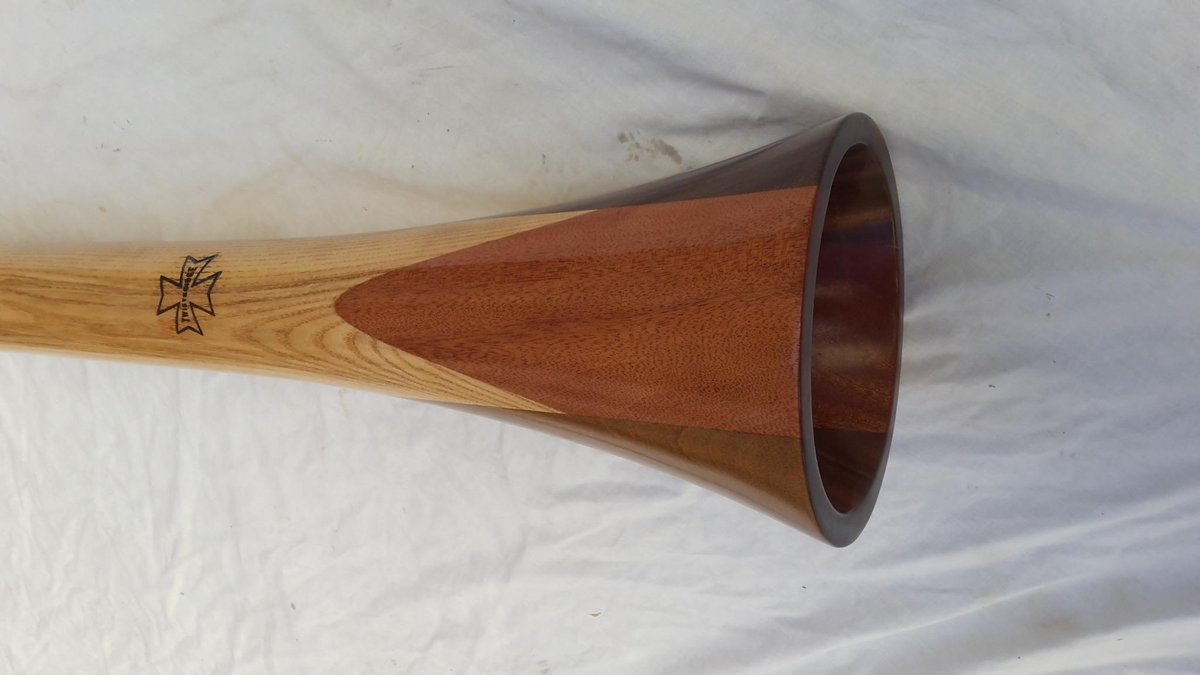 Twistedidge's tweet image. Another commissioned custom made tunable Didge, having a range of keys (B to E) and made from Ash, Mahogany &amp;amp; Walnut