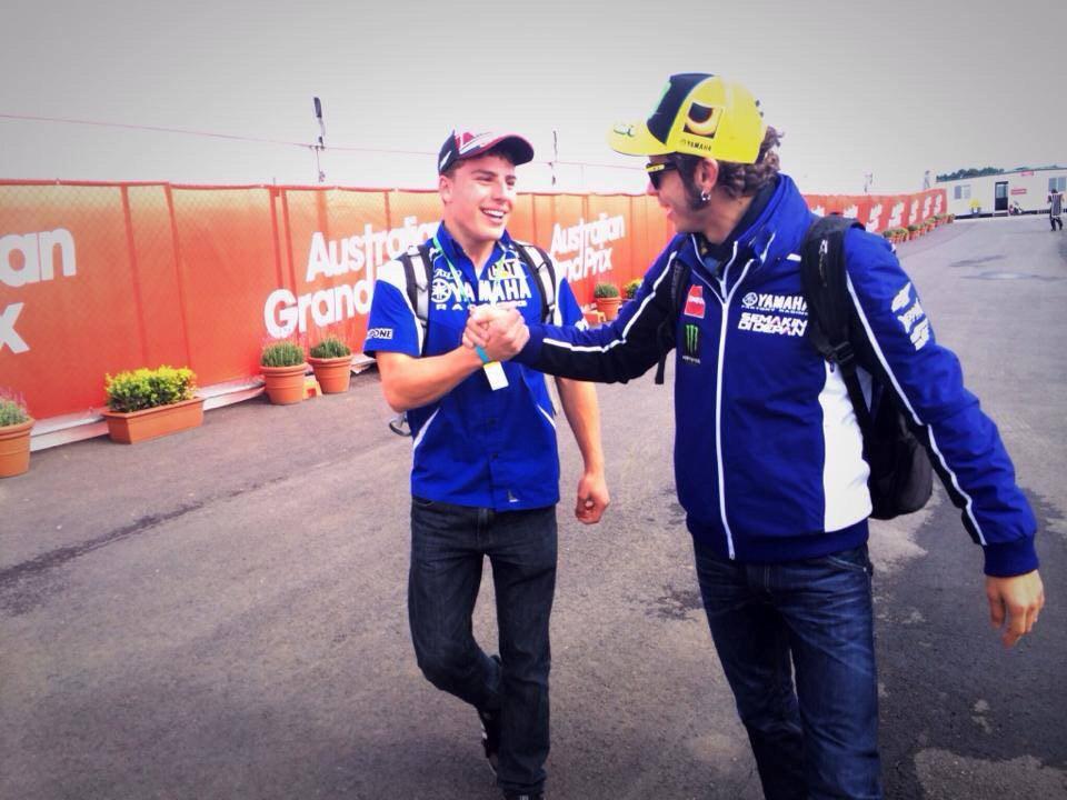 Rather_Ride's tweet photo. Our admin @Manda82G lucky enough to meet the #BirthdayBoy @ValeYellow46 With #DanielFalzon 3 time Aussie @ASBK Champ http://t.co/GHRlUhMk9K
