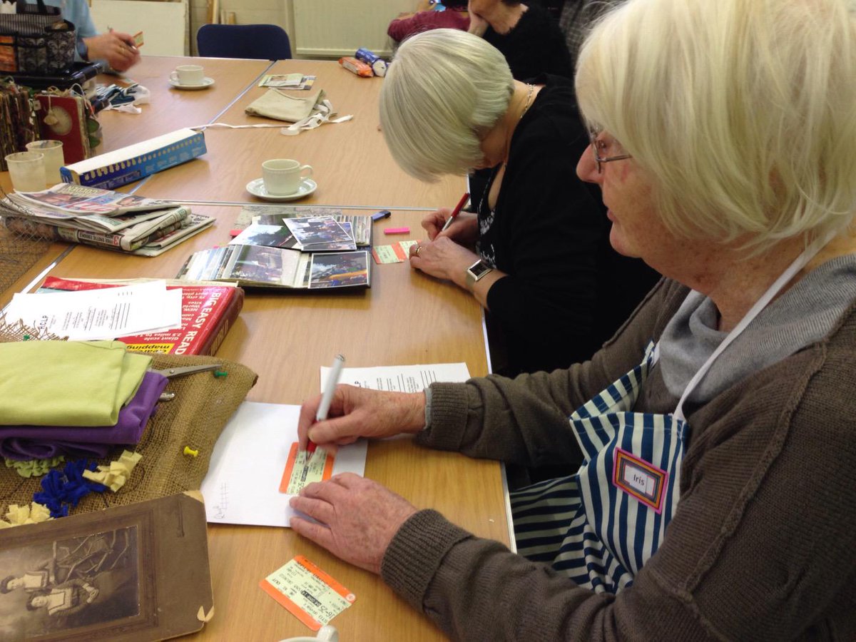 FREE messy fun 4 kids. Papier-mâché making! Tomorrow 10am -2pm in Hoole @HooleComCentre @NottingHoole @Chesterwhatson