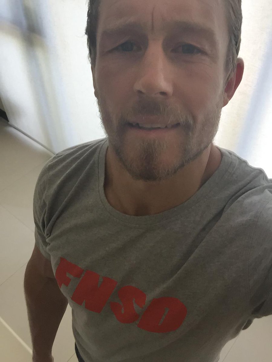 Jonny Wilkinson On Twitter New Fineside T Shirt Yes Going To The Gym Yes Huge Head Roger That Tiny Body Definitely Http T Co Cnni3jfhz8