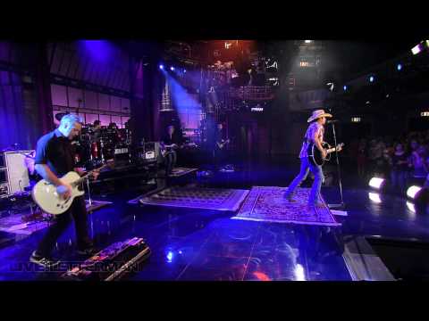 IntDesignLiving's tweet image. Jason Aldean - Take A Little Ride (Live On Letterman) vid.staged.com/dq6n #customliving #livingdesigns